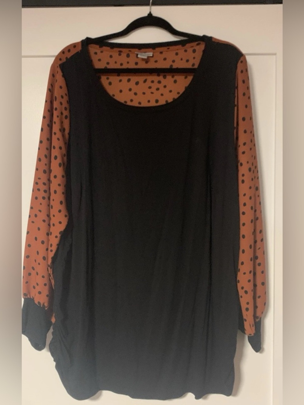 Avenue Women's Orange And Black Polka Dot Crewneck Long-Sleeve Top- Size 22/24